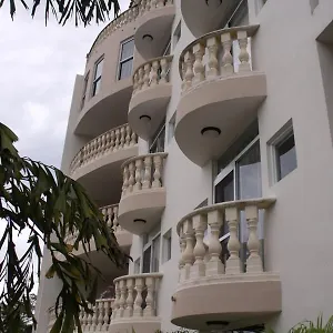 pelcano-condo.comcaribbean.com/